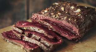 EUA recomendam o consumo de mais carne e menos açúcar em nova pirâmide alimentar