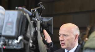 Prefeito de Berlim enfrenta pedidos de renúncia após jogar tênis durante apagão na cidade