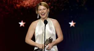 Jessie Buckley lembra ter sido 'brutalizada' em show de talentos televisionado