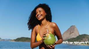 Protetor solar natural: 12 nutrientes que protegem sua pele do sol