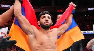 Membro do Hall da Fama do UFC enaltece Arman Tsarukyan: 'Melhor peso leve do mundo'