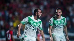 Aos 44 anos, Nenê acerta com time da Série C