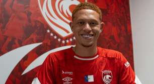 Luiz Otávio se destaca no Santa Clara, evolui no futebol europeu e projeta promoção ao time profissional