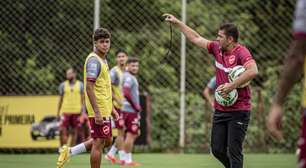 Umberto Louzer bate martelo no Vila Nova e encaminha provável escalação para estreia
