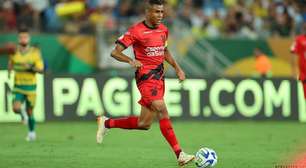 Athletico-PR age nos bastidores e toma decisão sobre Erick, do Bahia: "Vai voltar?"