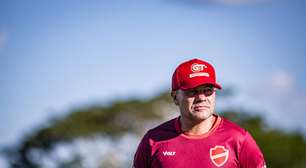 Técnico do Vila Nova rasga e solta sobre novas contratações para 2026: "Ainda.."