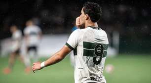Em jogo com pênaltis e expulsões, Coritiba empata com Londrina e segue sem vencer no Paranaense