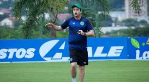 Técnico do Goiás solta sobre dificuldades e mudanças: "Aspecto financeiro"