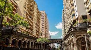 Calçada interditada após obras leva MPRS a exigir esclarecimentos do Município de Porto Alegre