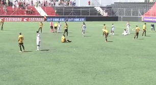 Gramado sintético provoca paralisações para refrescar o pé em São Paulo; veja