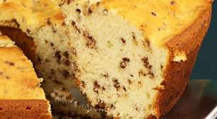 Bolo formigueiro fofinho e molhadinho que é o mais fácil e rápido de fazer; não sobra um pedaço