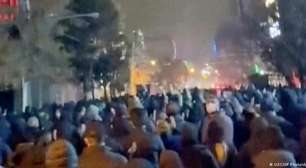 Protestos continuam no Irã apesar das ameaças e repressão do regime