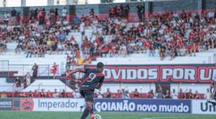 Após gol do Atlético-GO, torcida do Vasco se revolta em redes sociais: "Até agora não entendi"