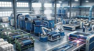 Milhares de litros de água, feixes de laser e tingimento com índigo: é assim que o algodão bruto vira a calça jeans que você usa