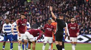 Jogador do West Ham fica desacordado após forte choque em jogo da Copa da Inglaterra