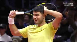 Criança faz ponto em Alcaraz e arranca reação surpresa do espanhol em amistoso; assista