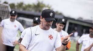 Diniz destaca elenco do Vasco e afirma contar com Vegetti em 2026