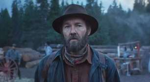 Sonhos de Trem na Netflix narra jornada de trabalhador na expansão ferroviária dos EUA no início do século XX