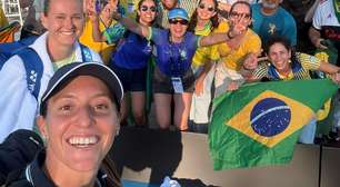 Luisa Stefani estreia com vitória arrasadora na temporada em Adelaide