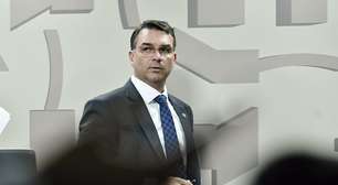 Ministério da Justiça pede que PF investigue Flávio Bolsonaro