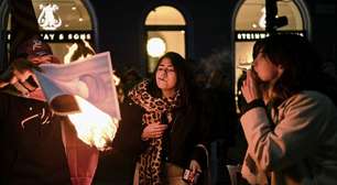 'Mantenham os protestos, a ajuda está a caminho', diz Trump sobre o Irã