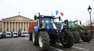 Agricultores cercam Parlamento francês com mais de 350 tratores em protesto contra acordo UE-Mercosul