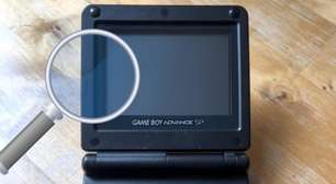 Um fã da Nintendo percebe que a tela do Game Boy Advance SP não está centralizada, virando nossa infância de cabeça para baixo