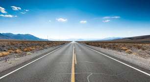 Sem nenhuma curva por 240 quilômetros, essa rodovia é a reta mais longa do mundo