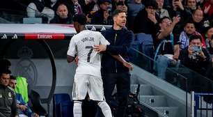 Quem são os jogadores do Real Madrid que não se despediram de Xabi Alonso; entenda