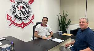 Corinthians promove reunião entre executivos para integrar base e profissional