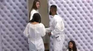 'BBB 26': Brothers reclamam de parede no Quarto Branco suja de fezes: 'Fedor'