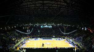 Jogo entre Mogi Basquete e Cruzeiro é paralisado e suspenso devido a goteiras no Hugão