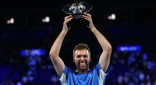 Amador elimina Sinner e fatura prêmio milionário na Austrália