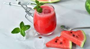 Desincha já: 5 sucos emagrecedores para o dia a dia