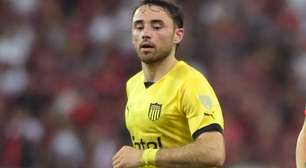 Lateral chega ao Brasil para acertar com o Corinthians