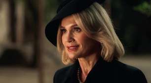 Êta Mundo Melhor: Sandra trama emboscada, rouba beijo de Tílio em festa e escândalo vai parar no jornal