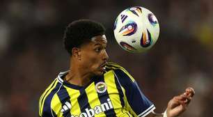 Jogadores do Fenerbahçe são condenados à prisão por agressão a dirigente do Galatasaray