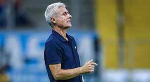 Luís Castro solta o verbo após tropeço do Grêmio na Arena: "Sem coordenação não há modelo"