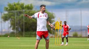 Internacional antecipa estreia de Paulo Pezzolano e muda planejamento