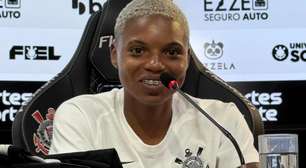 Reforço do Corinthians comenta imaturidade no início da carreira e exalta peso da camisa alvinegra