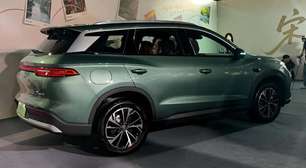 BYD Song Pro 2026 muda visual e pode rodar 220 km sem gastar combustível