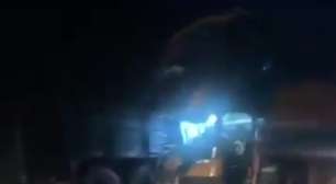 Ônibus de time brasileiro se choca com caminhão e deixa uma vítima fatal e feridos