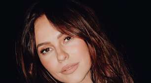 Diogo Nogueira, foi você? Paolla Oliveira é surpreendida em casa com R$ 10 mil em rosas vermelhas, um mês após separação do cantor