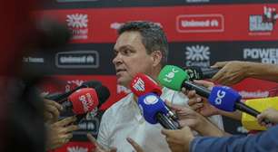 Torcida do Atlético-GO cobra após afirmação de jornalistas em jogo