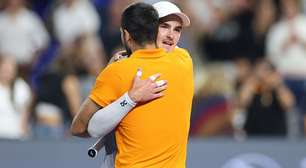 Alcaraz aconselha João Fonseca sobre cuidados físicos