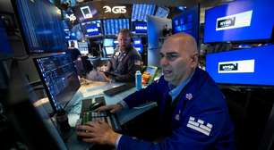 Wall Street fica estável antes de fim de semana prolongado e S&amp;P 500 tem queda semanal