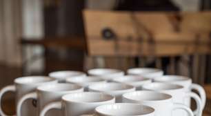 Canecas personalizadas são opção para presentes corporativos