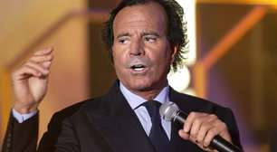 Julio Iglesias nega acusações de assédio sexual feitas por ex-funcionárias