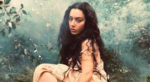 Charli XCX lança Wall of Sound para O Morro dos Ventos Uivantes