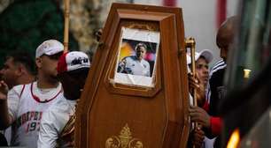 Até caixão de Casares: o protesto da torcida do São Paulo em votação de impeachment